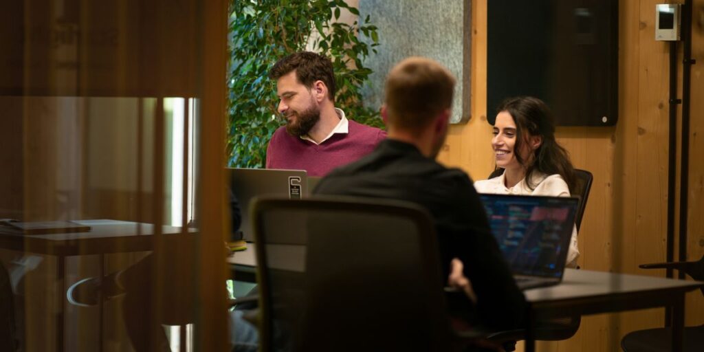 New York's Economy Is Contracting — But AI Firms Are Filling Midtown's Office Floors