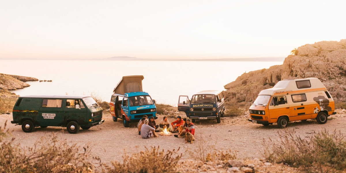 Ten Items to Put in Your Car. A Minimum Kit for Road Trips