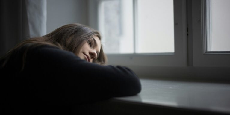 Techniques for Managing Anxiety in a Fast-Paced City Life
