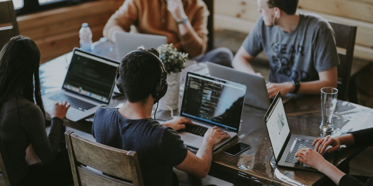Entry-Level Tech Job Postings in New York City Fell 49% in Three Years as AI Reshapes the Hiring Ladder