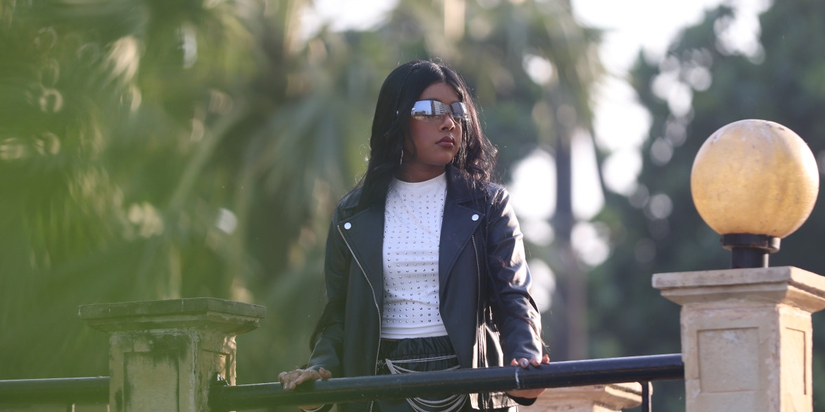 Opera Champion Chloe Sarah Releases Breathtaking Single "Energy"
