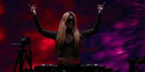 Busking: How Lighting Designer and DJ Roksana Zhang Is Teaching the Lights to Listen