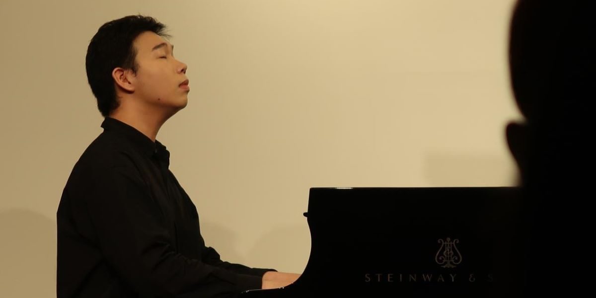 Pianist Yizhou Andrew Lu Dazzles Shanghai with a Bridge Between East and West