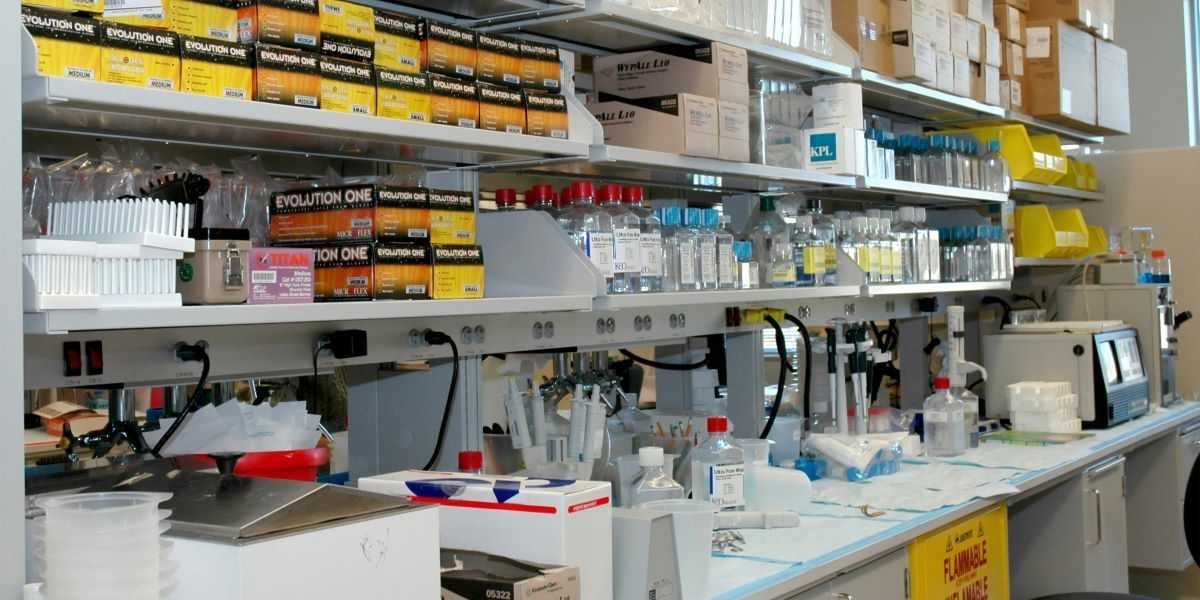 A Guide to Saving on Medical Supplies for Clinics