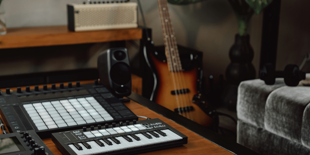 5 Innovative Digital Strategies Benjy Rostrum Recommends to Stand Out in the Competitive Music Industry in 2025
