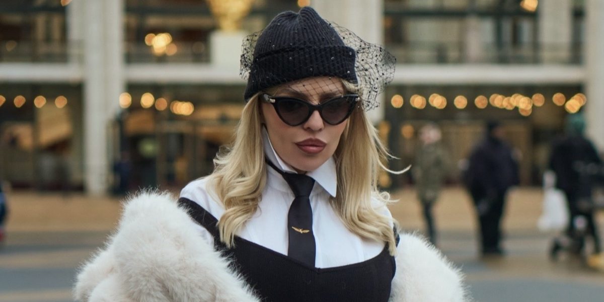 Anastasea Hewitt: Modern Femininity and New York Power Style at the Michael Kors Show