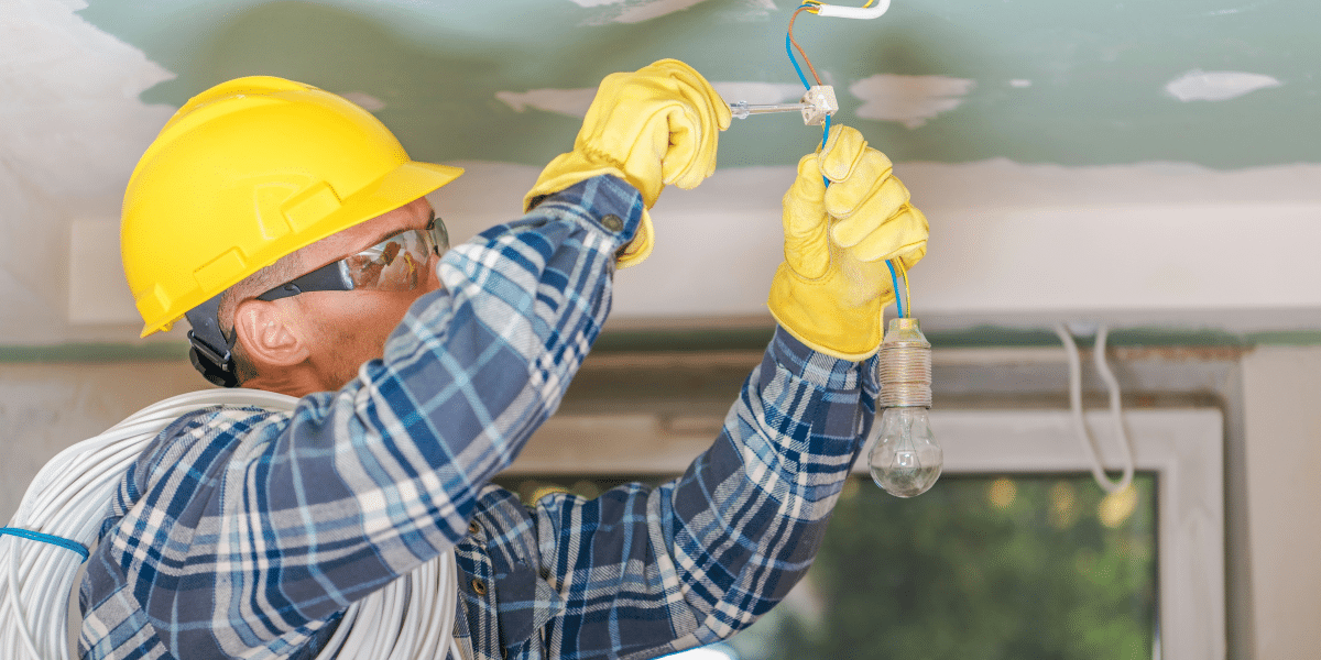 Benefits of Hiring a Commercial Electrician for Business