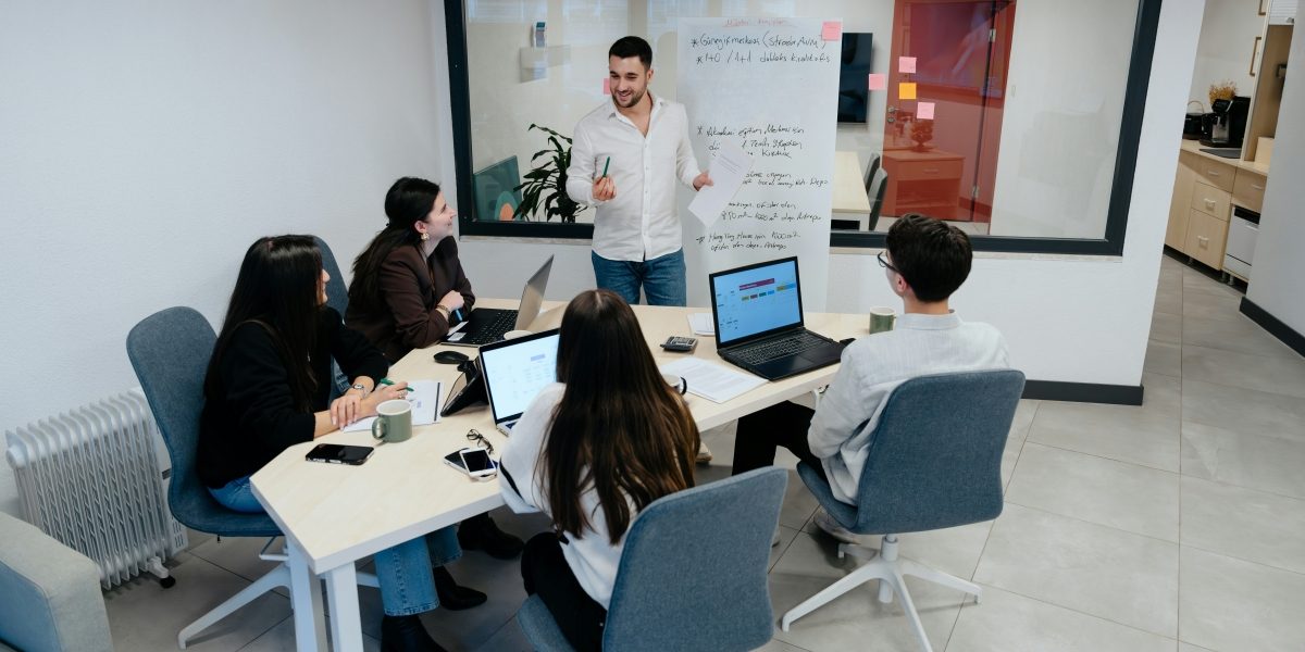 Building a Bilingual Brand: How Startups Benefit from Localized Content