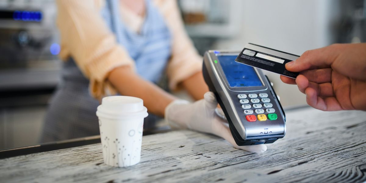 Cashless Payments in Vending Trends Businesses Can’t Ignore