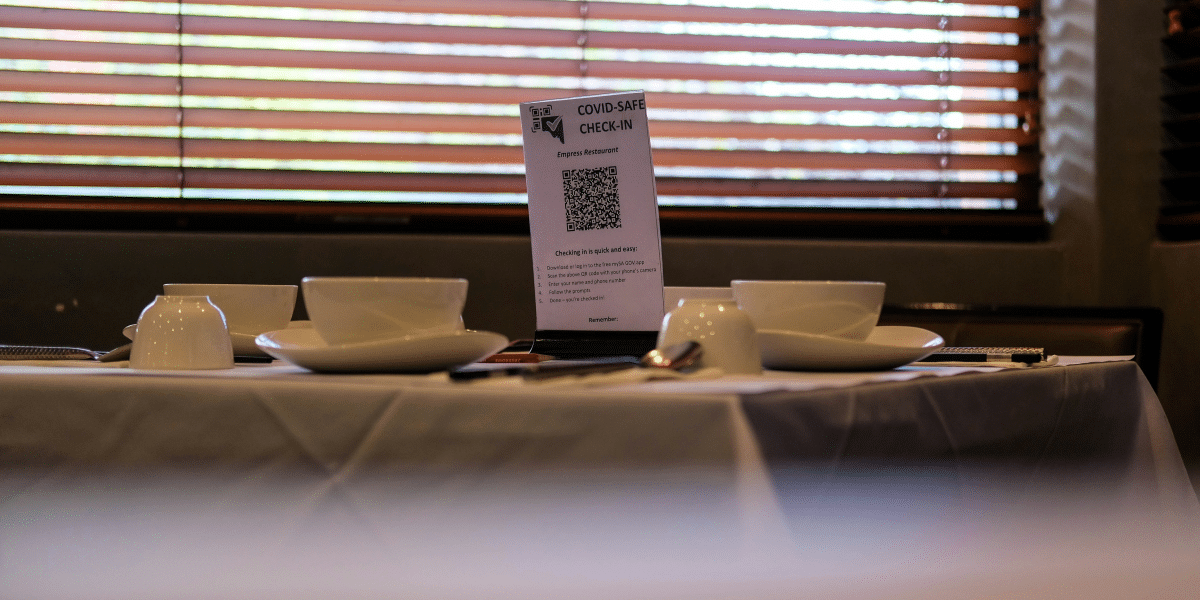Choosing the Right Check Holder for Your Restaurant