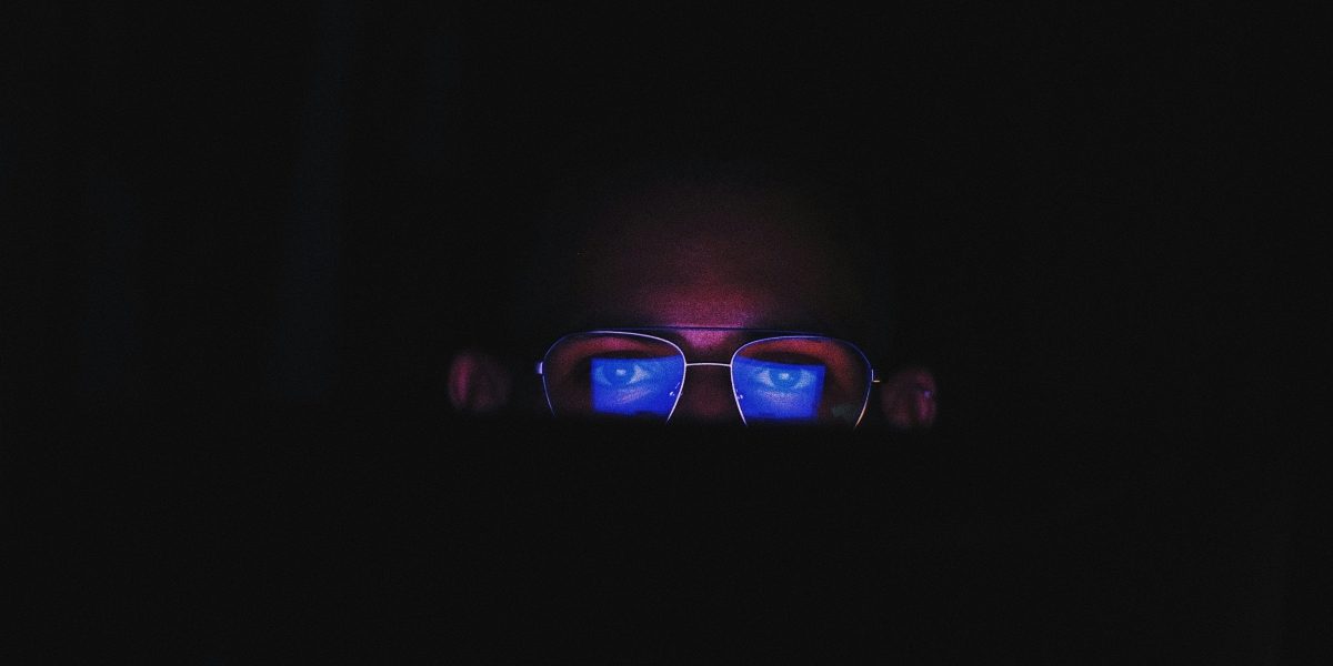 Choosing the Right Pair of Blue Light Glasses: An Essential Guide
