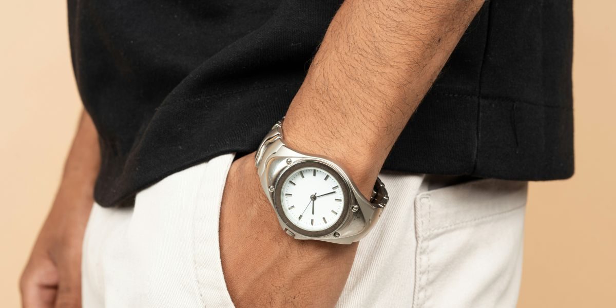 Custom Quartz Watches: Smart, Stylish Brand Tools