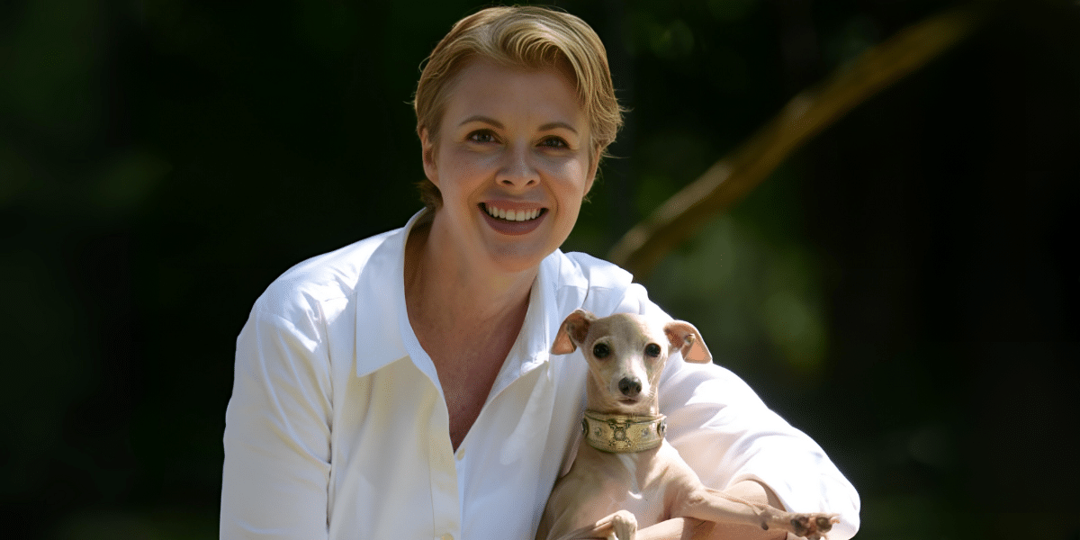 Hands2Paws: Elizabeth Menegon's Mission to Revolutionize Pet Ownership Through Technology