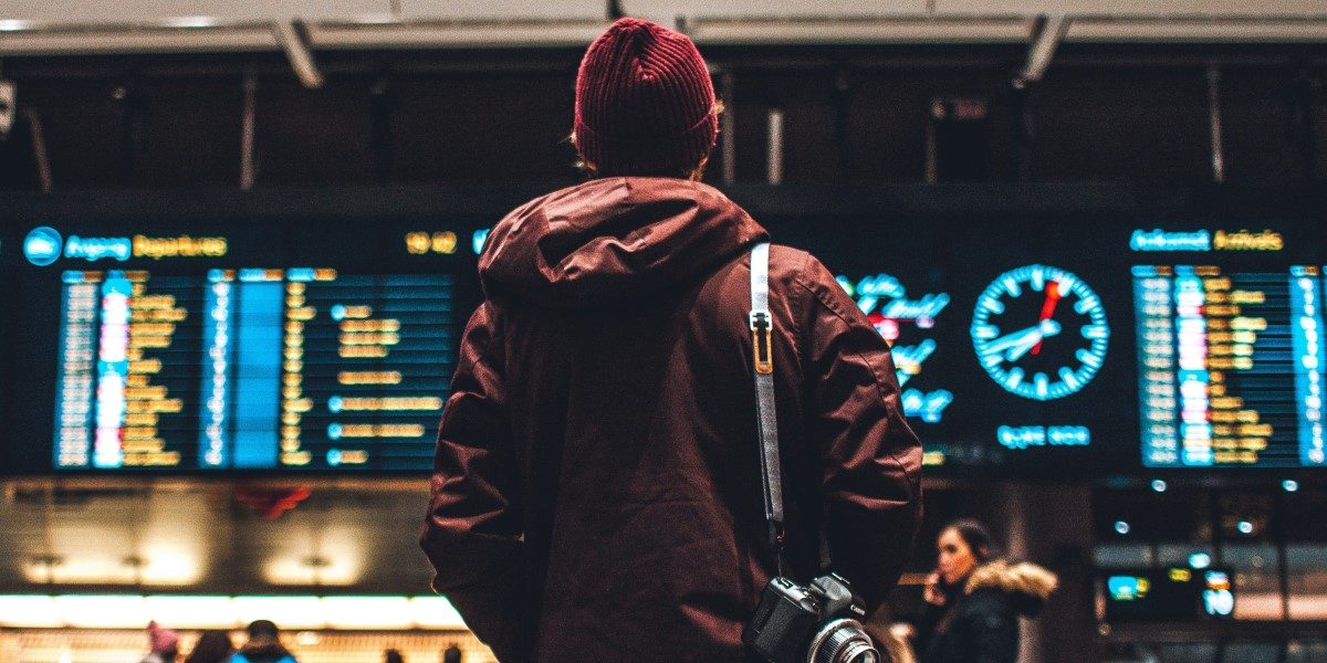 How AI Personalizes Travel Recommendations and Itineraries