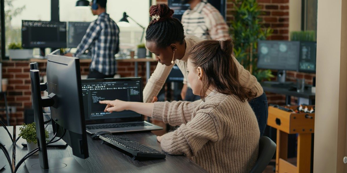 How Tech Booms Impact Worker Careers Lessons from the 1990s and Implications for AI