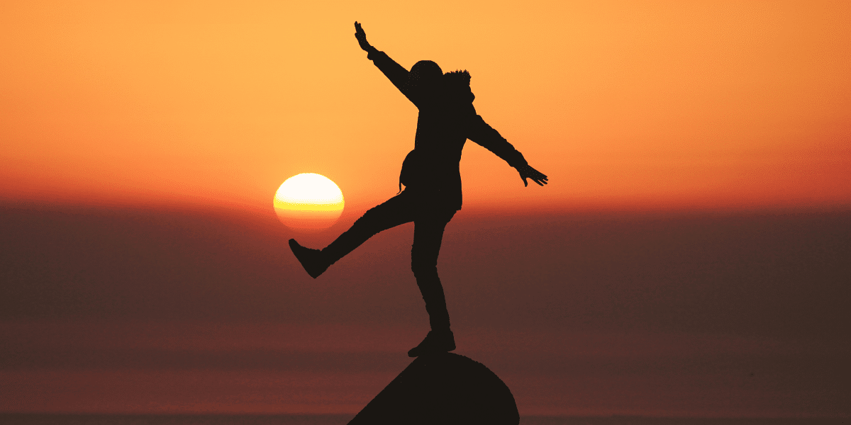 How to Balance Studies and Side Hustles Without Risking Social Life
