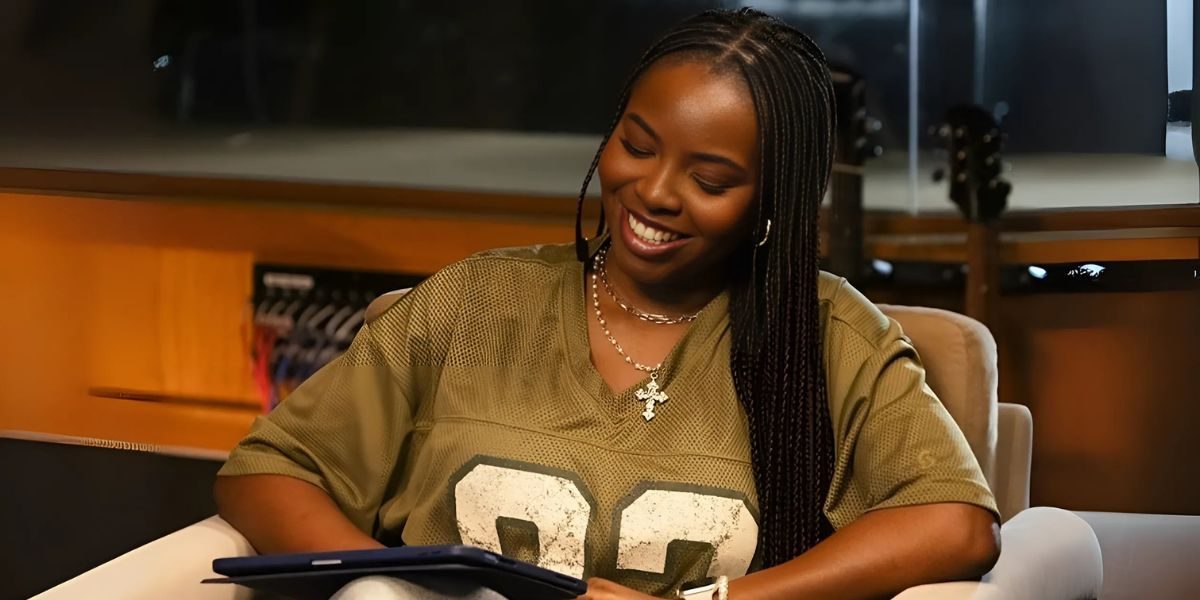 How to Build a Trusted Brand in a Noisy Creator Industry – A Profile on Elsie Ahachi
