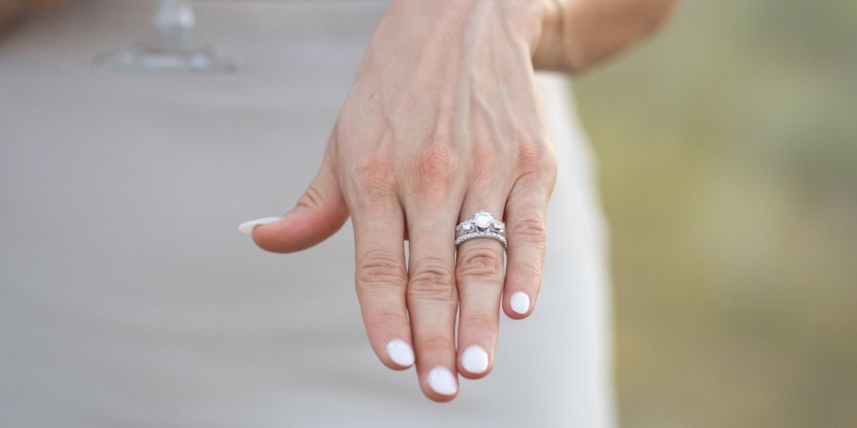 Is It Time to Get Married? Signs It’s Time to Pop the Question