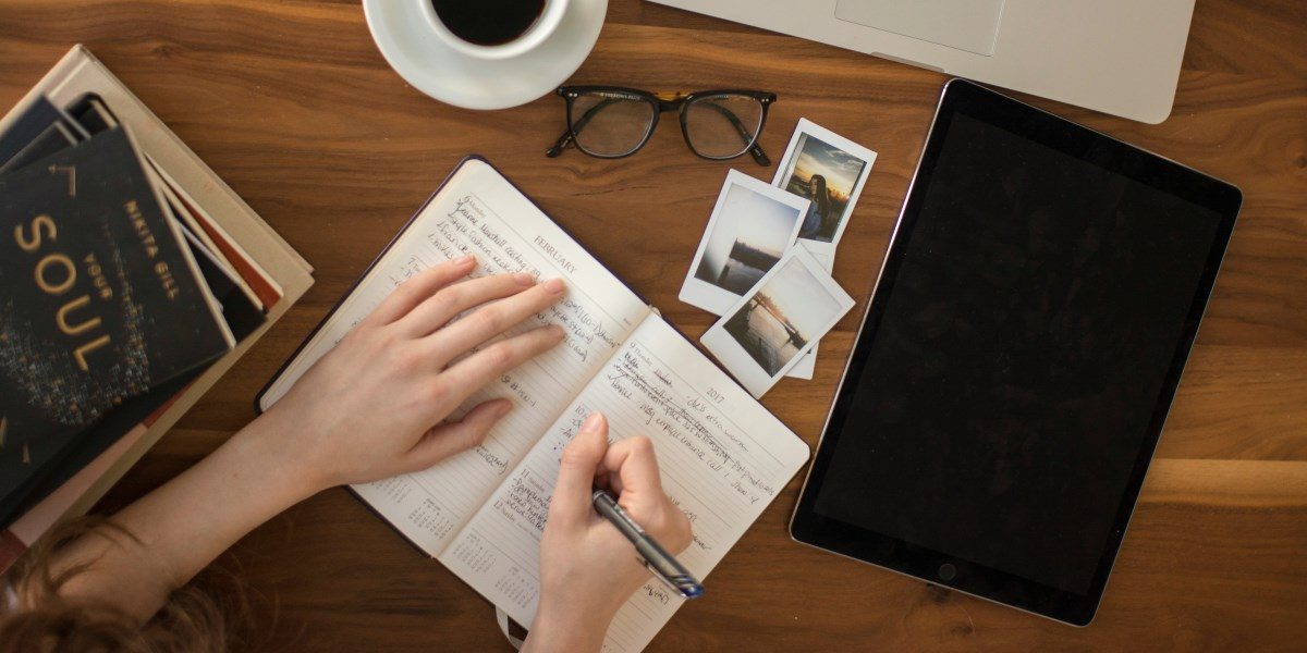 Metrics for Views and Shares Promoting Blogs in the Digital Age
