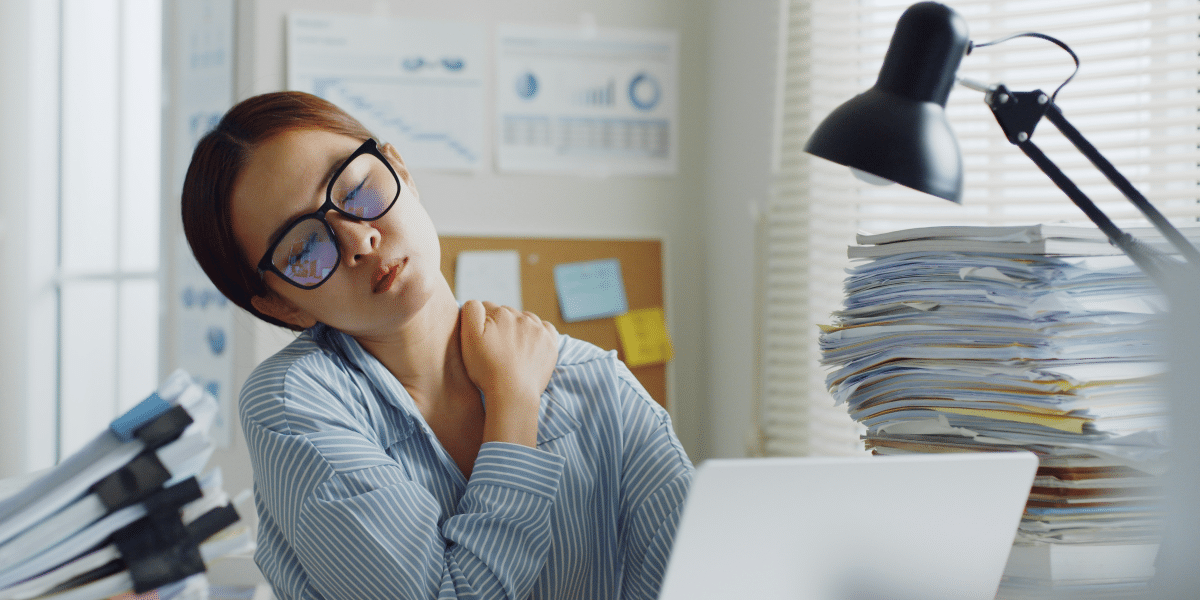 Neck Pain Relief Tips for Better Posture and Sleep