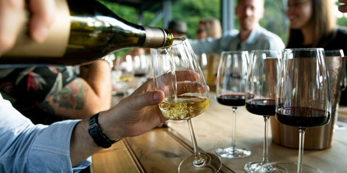 New York Wine Tasting Your Essential Guide from Finger Lakes to Manhattan