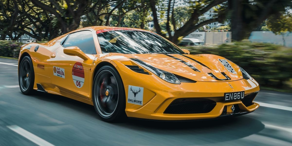 Porsche or Ferrari: Which Suits Your Dubai Adventure