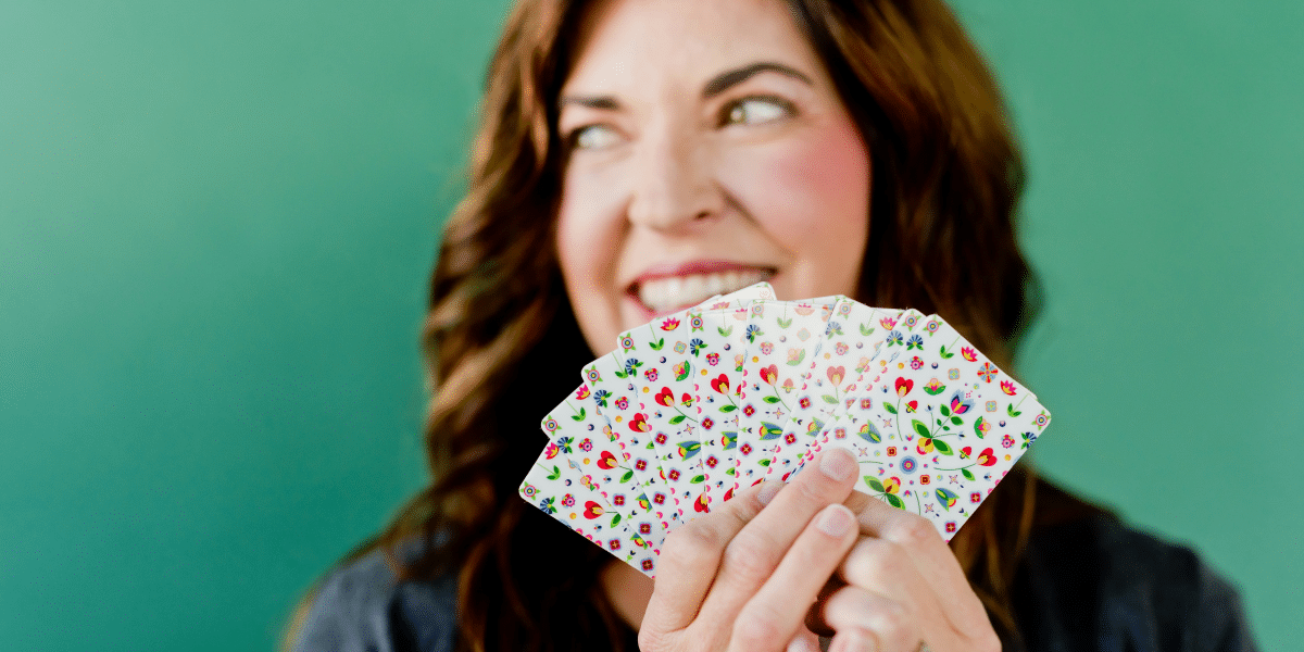 The Future of Gifting: Exploring the Rise of E-Gift Cards and Virtual Shopping Experiences in 2024