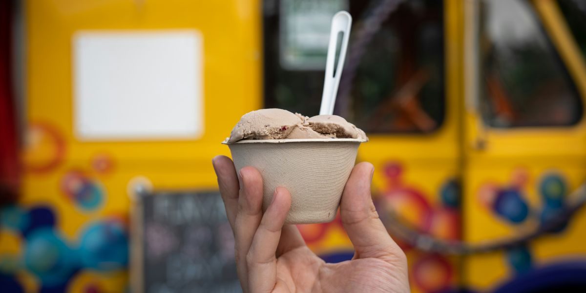 The Impact of Vehicle Advertising in Urban Landscapes