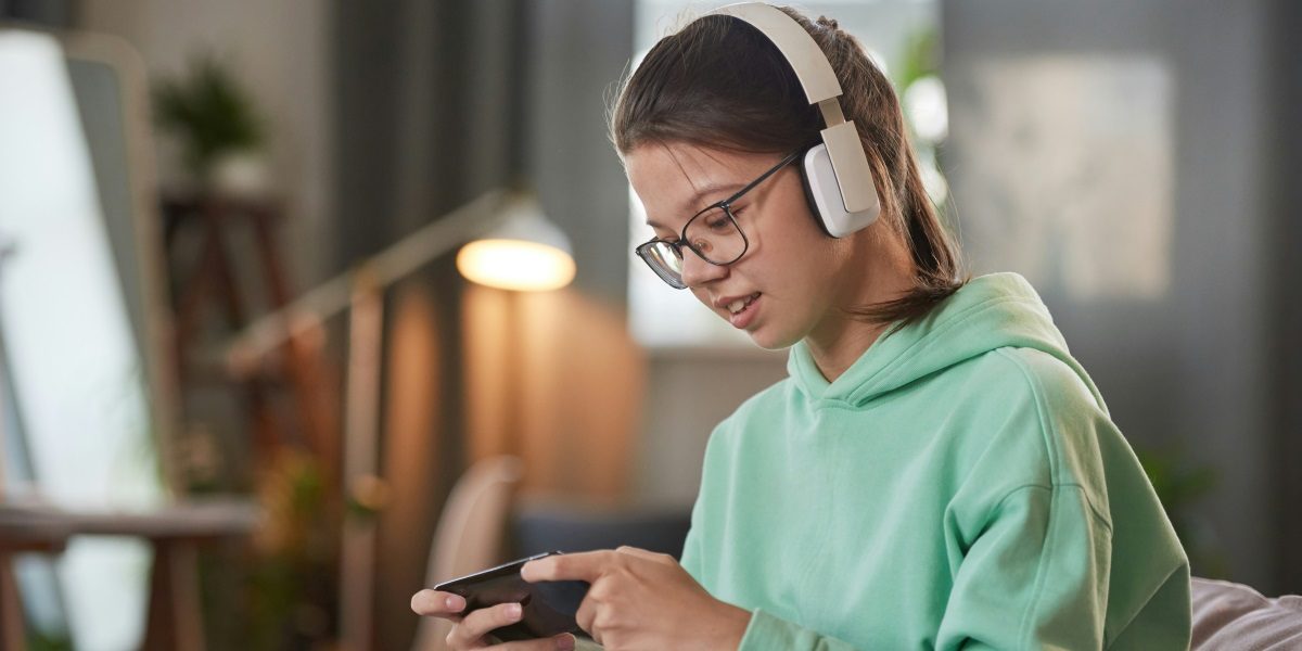 The Longtime Discussion Over Cellphone Bans in School