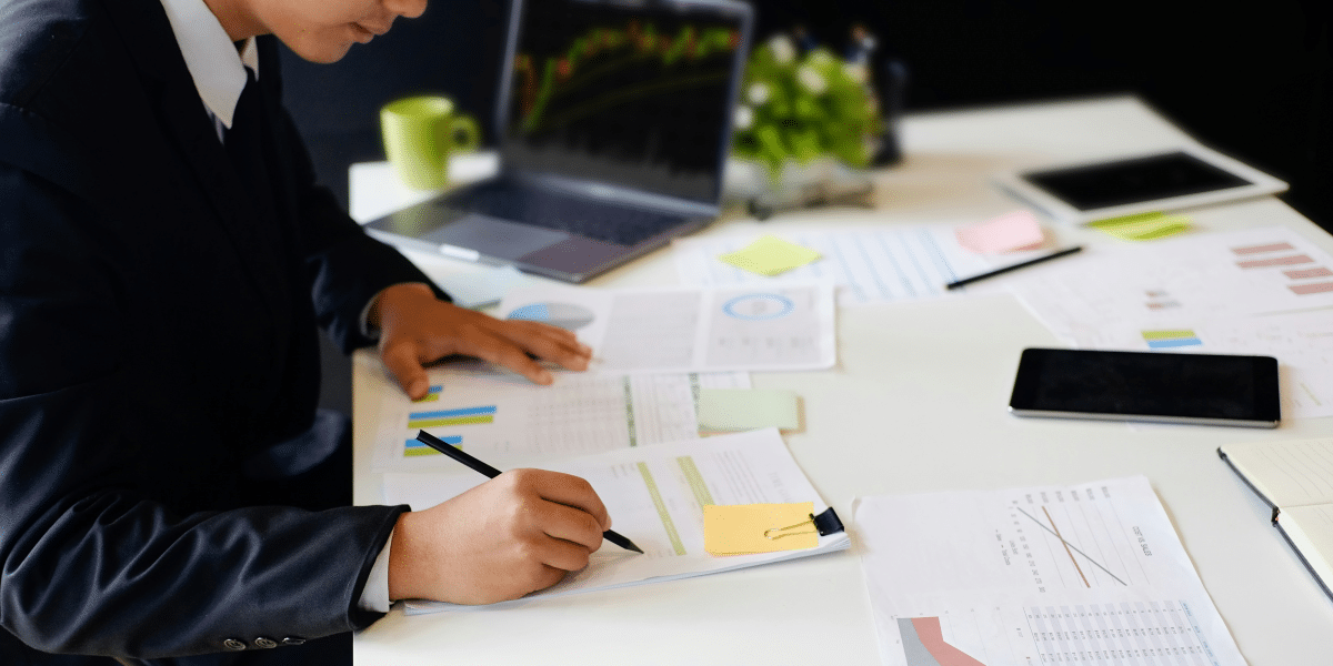 Understanding Interest Rates Impact on Investment Portfolios