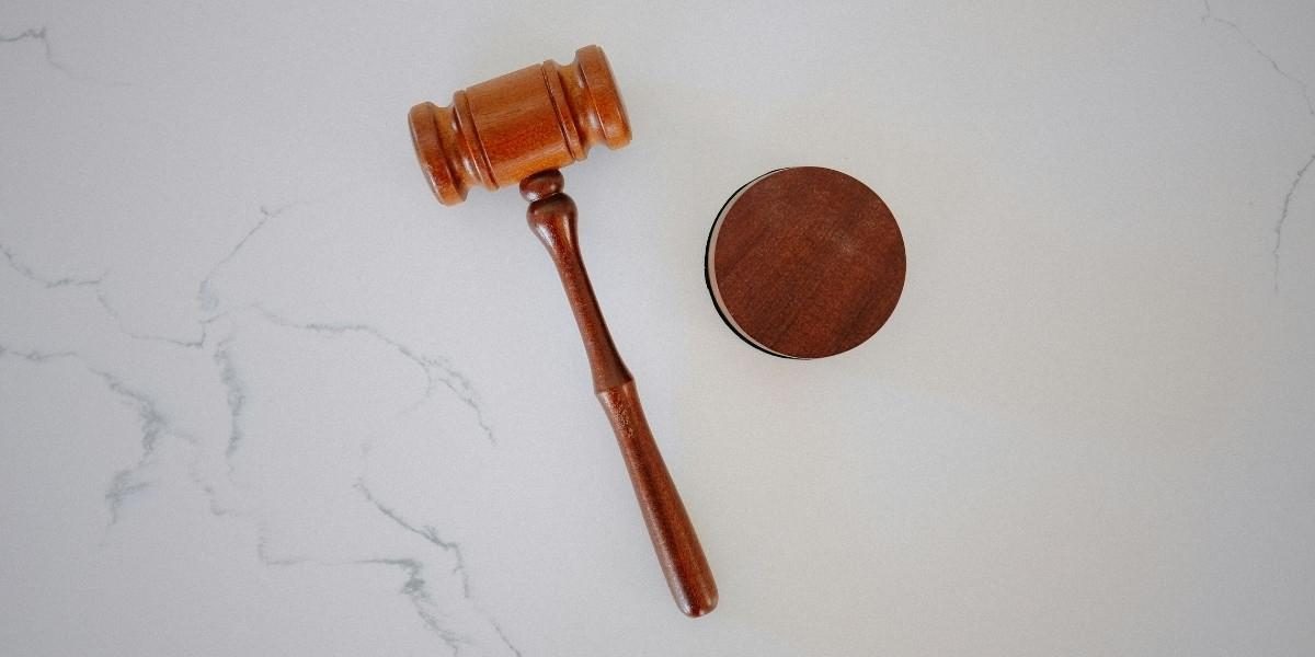When DIY Legal Work Just Isn’t Enough: Why You Need a Solicitor in the UK