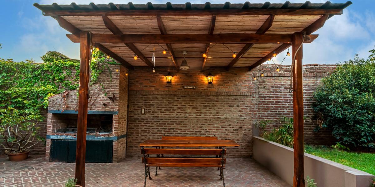 What Are the Benefits of Installing a Cantilever Patio Cover?