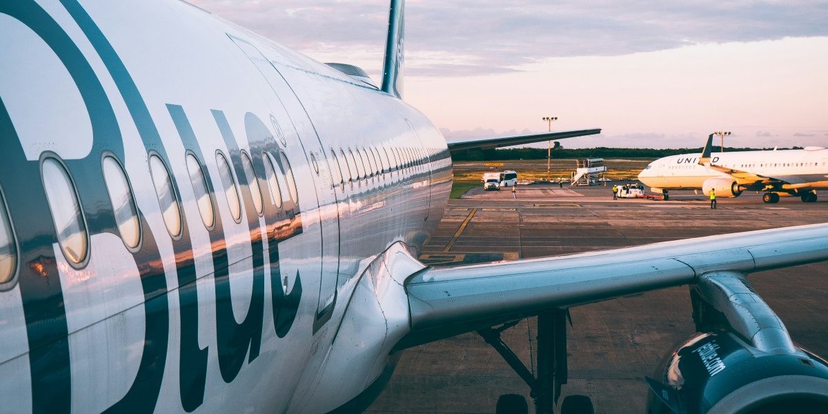 What's Behind JetBlue's Quality Concerns and Flight Delays (2)