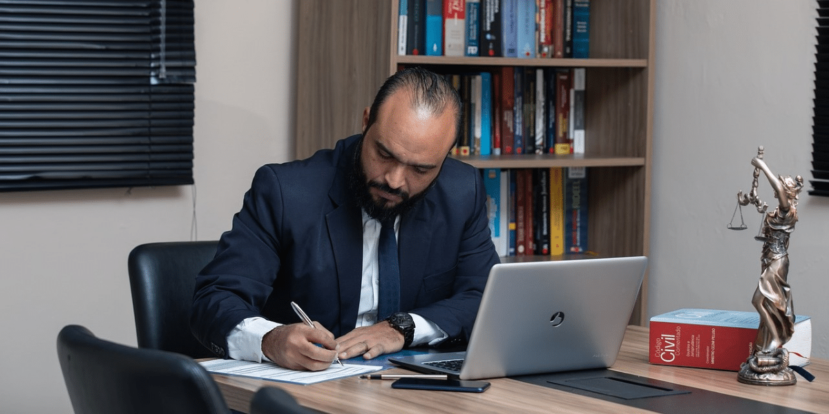 Why You Need a Criminal Defense Lawyer