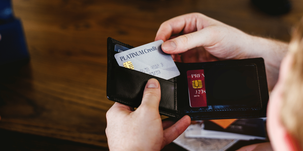 Why You Should Consider an RFID Blocking Wallet for Everyday Use