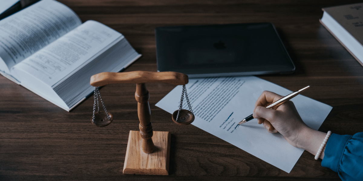 Your Guide to Finding the Right Divorce Lawyer