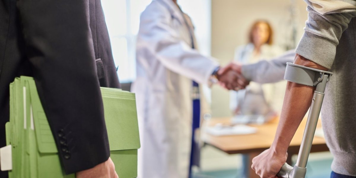 How Accident Lawyers Guide Injury Victims Through Legal Claims in California