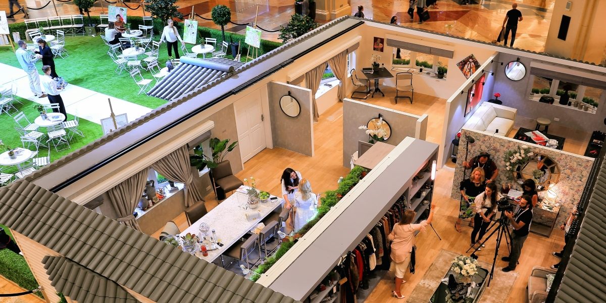 UX as the New Runway: How Design Is Reshaping Beauty, Fashion & Wellness