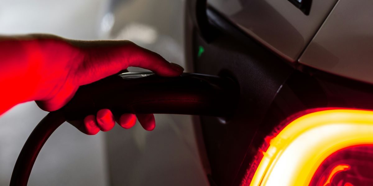 Signs Your EV Battery Needs Replacing and How to Extend Its Life