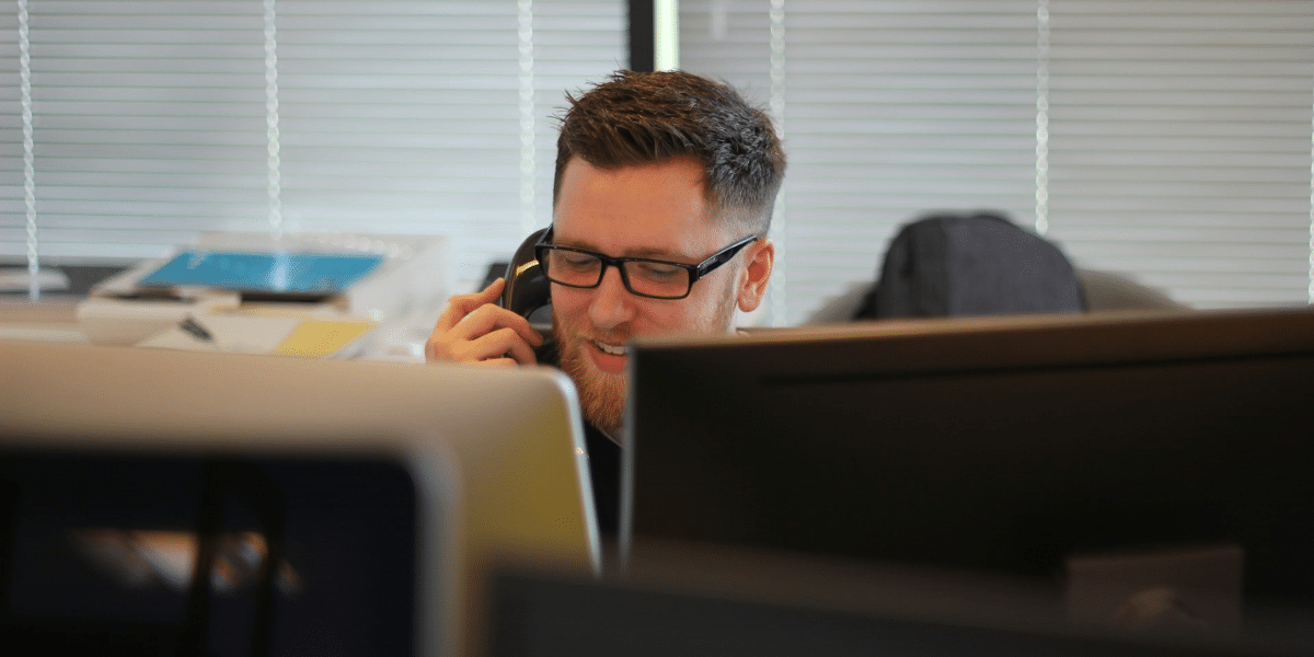 Adapting Inbound Call Centers: AI & Multilingual Support