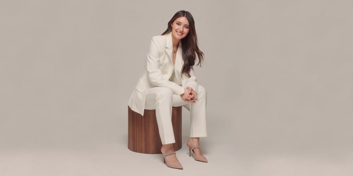 Alayna Hoschak: A Promising Talent with a Distinctive Approach to Luxury Real Estate