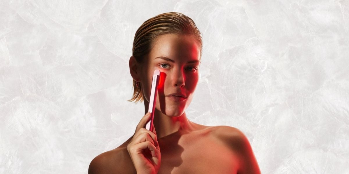 Solawave: The Beauty Tech That’s Changing Skincare Routines in New York
