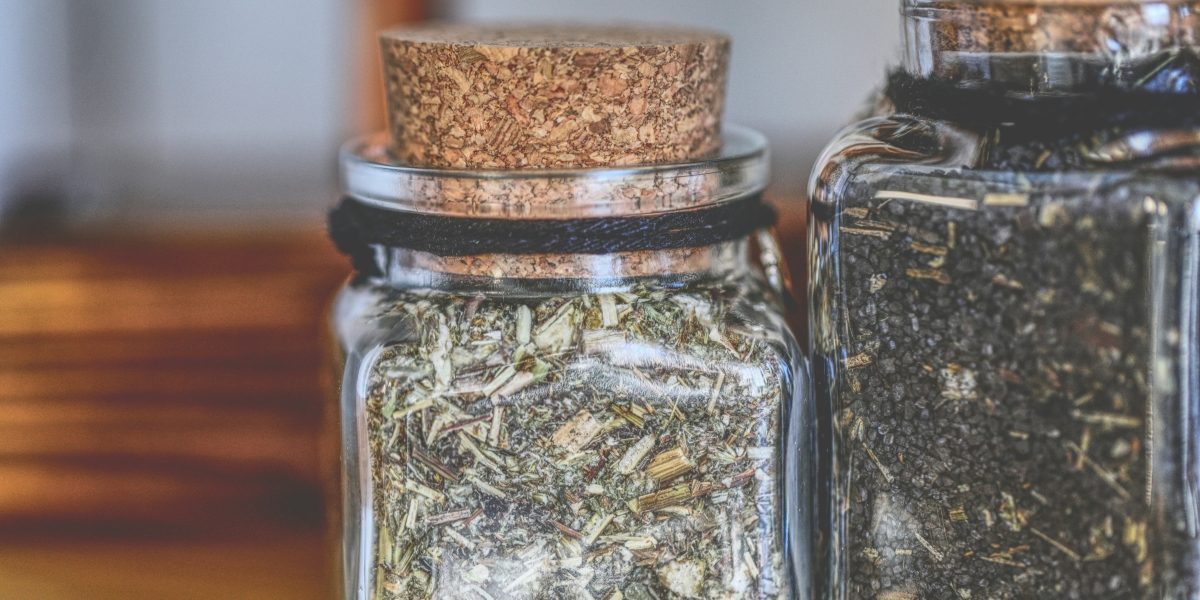 What Are Herbal Extracts? A Beginner’s Guide to Natural Wellness with Native Extracts