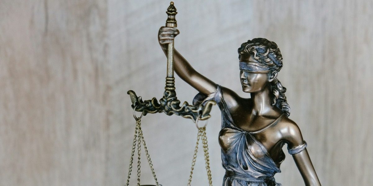 The Role of Business Law in Protecting Intellectual Property for Startups