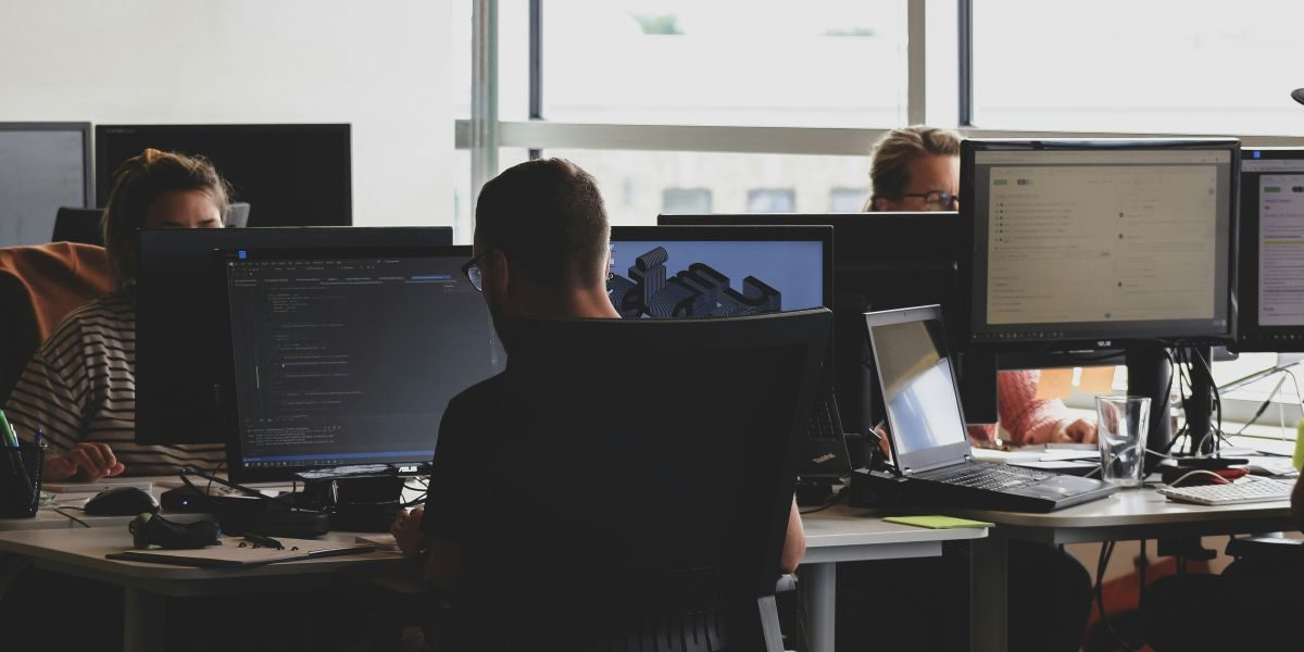 Breaking Into Microsoft Tech Roles: A Guide by HappyTechies