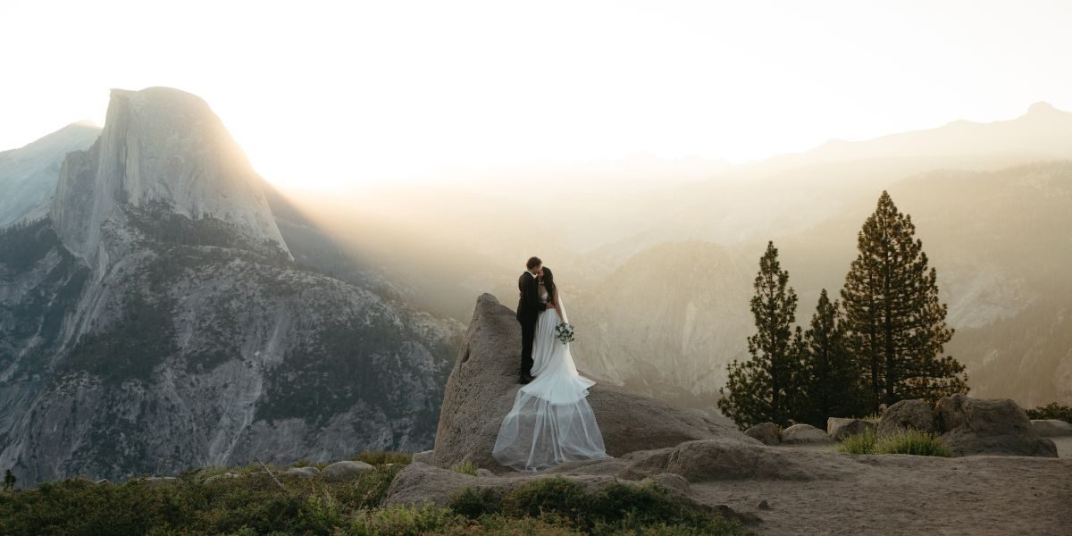 Hiking Wedding Locations: 3 Stunning U.S. Destinations