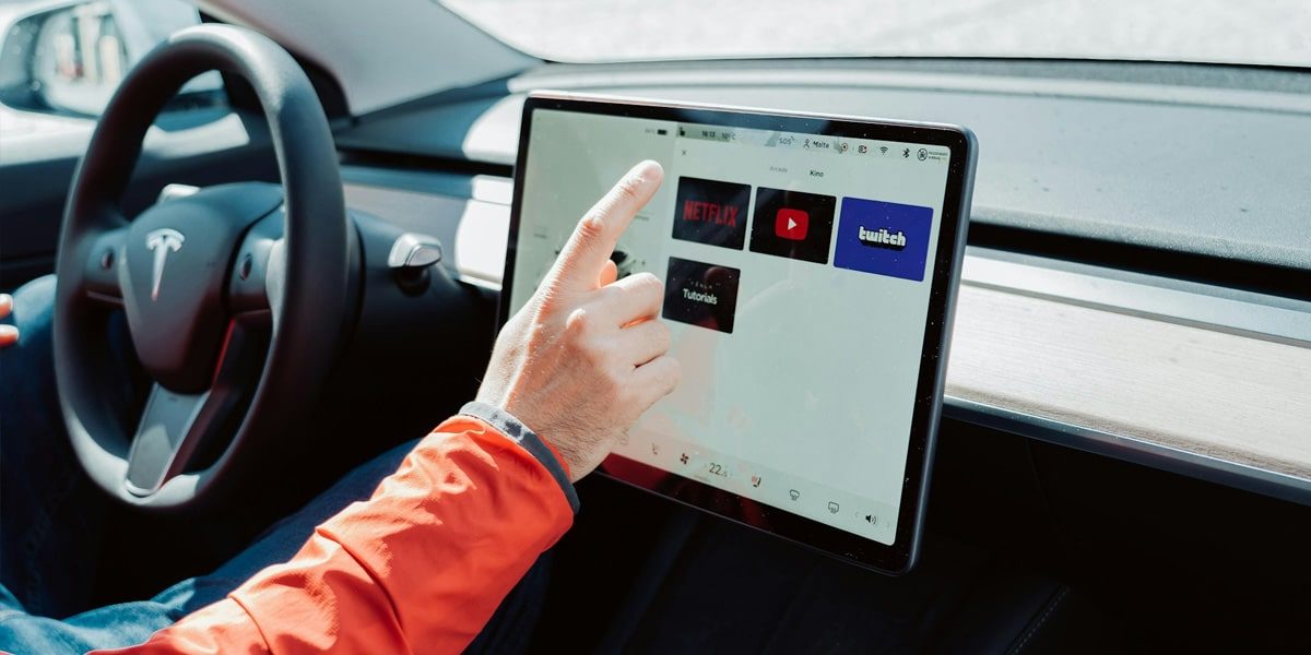 Enhancing In-Car Entertainment with Smartphones