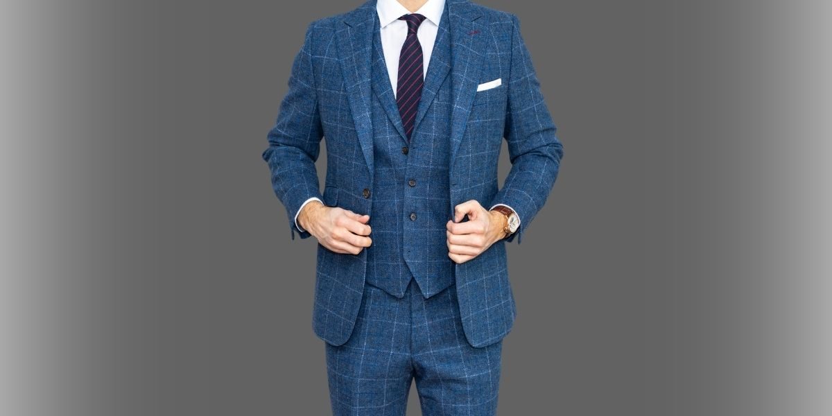 Marrying Power and Elegance: Trouser Suit Styles for This Year