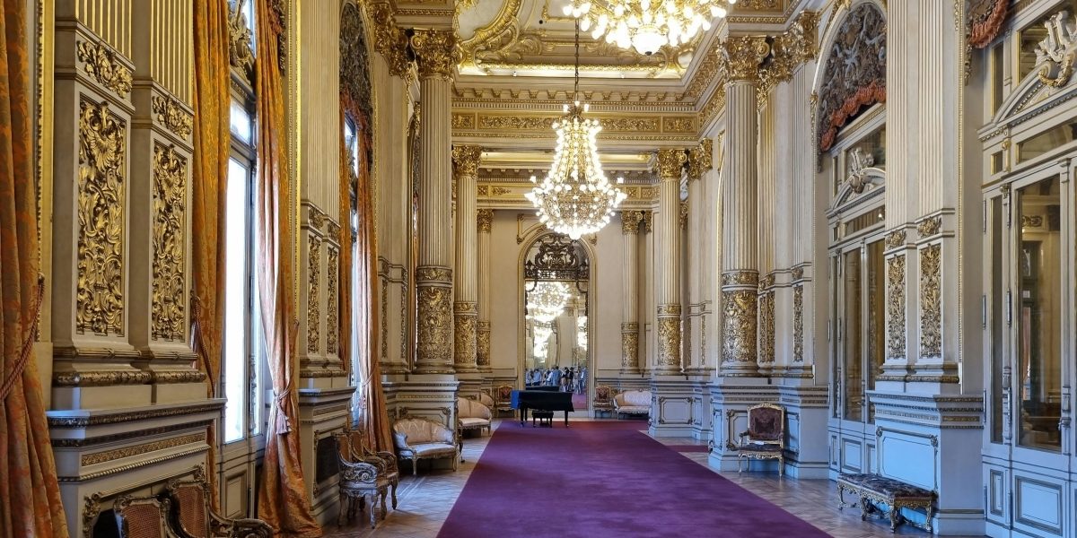 Exploring Two Premier Luxury Developments: Upperhouse and The Sen