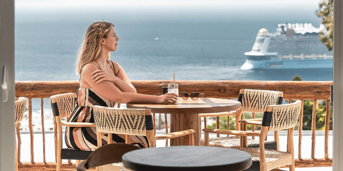 Conscious Food in Mykonos: The Feel Good Cafe's Fresh Take on Culinary Wellness